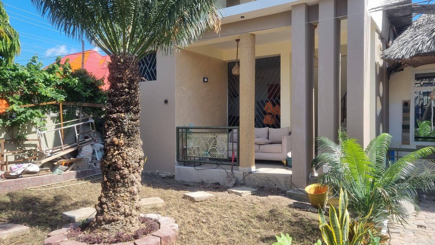 Babajay Home room with warm family guesthouse atmosphere